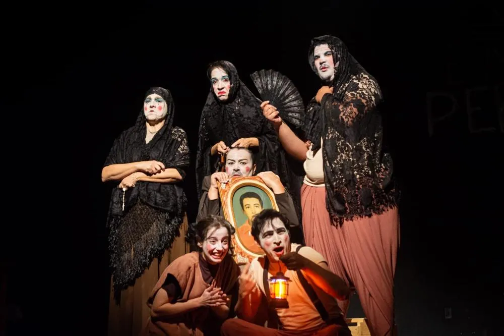  “Séu Rosa”: Uma Viagem Teatral pela Obra de Guimarães Rosa