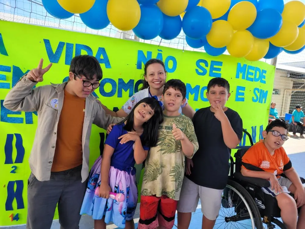 APAE de Franca celebra Dia Mundial da Síndrome de Down com desfile e exposição fotográfica
