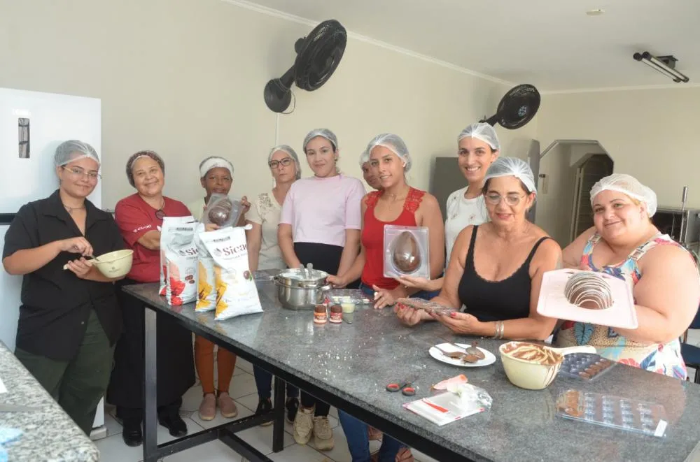 Oportunidade para ganhar renda extra: FUSSOL e Desenvolvimento oferecem 178 vagas em cursos de chocolate para a Páscoa