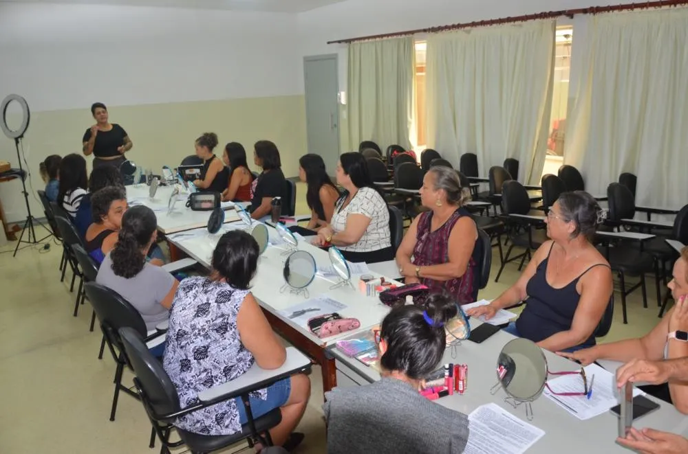Mães atípicas ganham dia de beleza e aprendem a valorizar a autoestima em Franca
