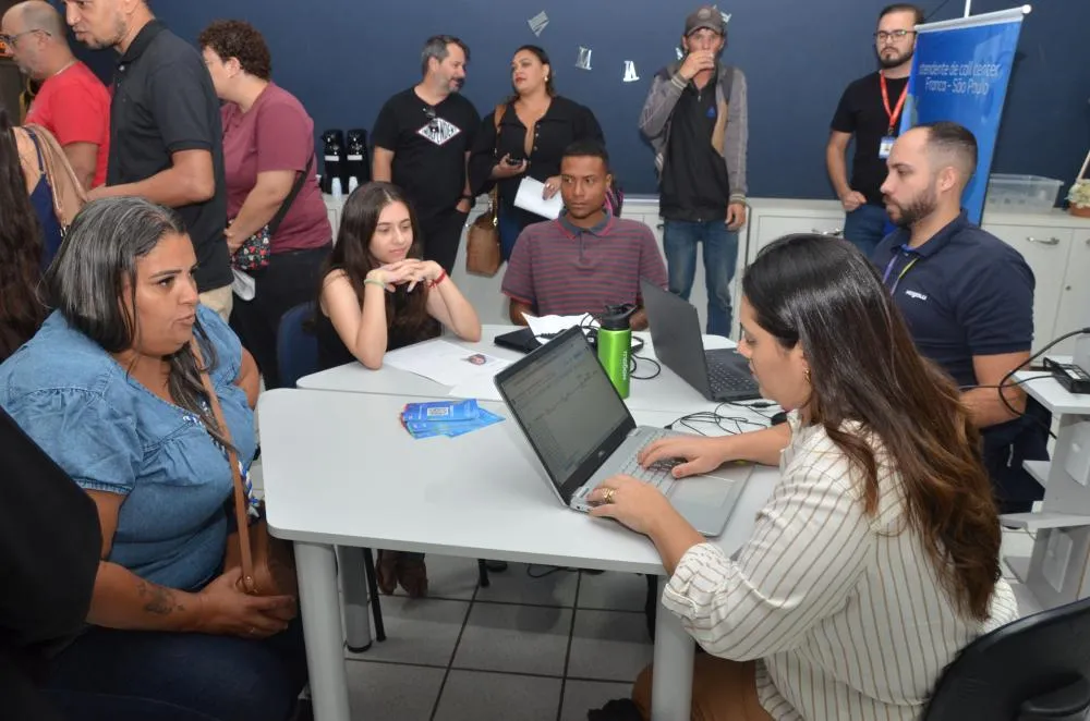 ‘Emprega Franca’ inicia semana com 300 vagas e promove ‘Dia de Oportunidade’
