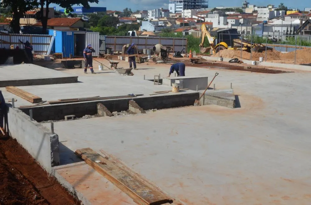 Vila Raycos ganha novo CEPEL com quadras e pista de skate; obras avançam a todo vapor