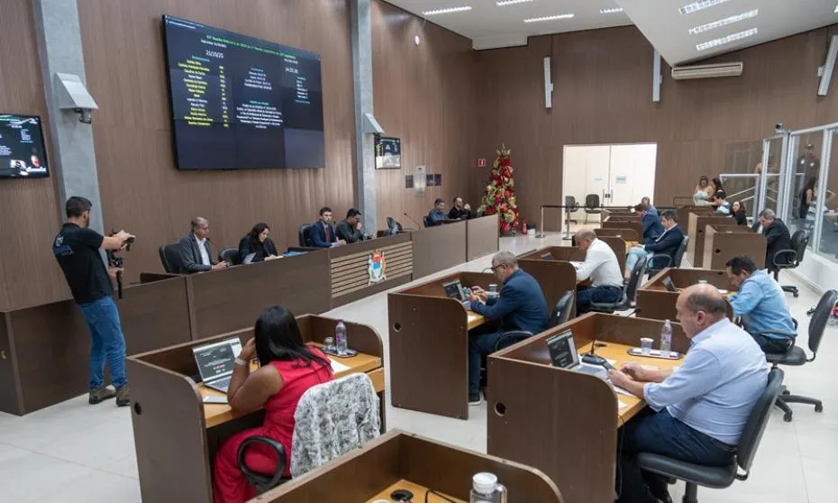 Câmara aprova crédito de 17,7 milhões e novos cargos na Educação e Cultura