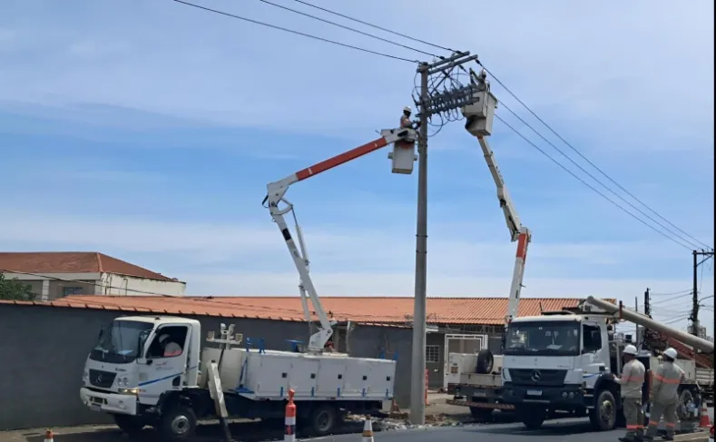 Acidentes com veículos provocaram 602 interrupções de energia na região de Ribeirão Preto até agosto  
