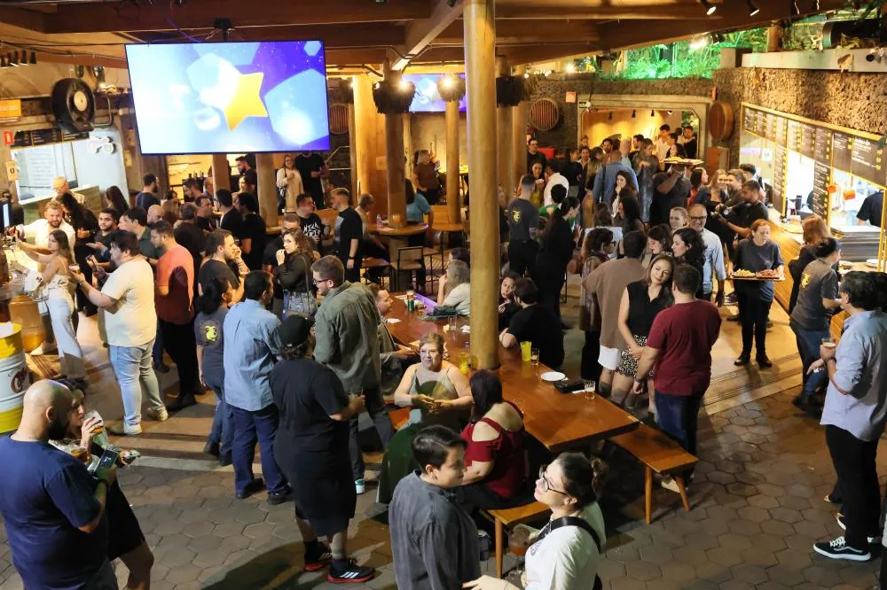Toca do Urso, bar icônico anexo à cervejaria Colorado, reabre ampliando a proposta original
