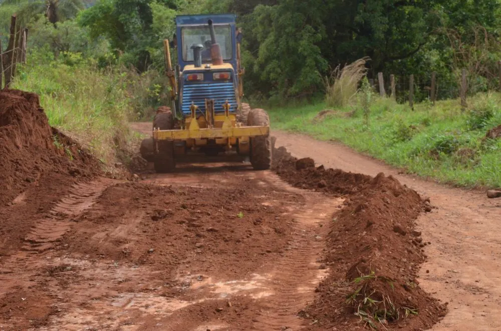 Estrada do Amapá/Petrópolis recebe manutenção e garante mais segurança a moradores
