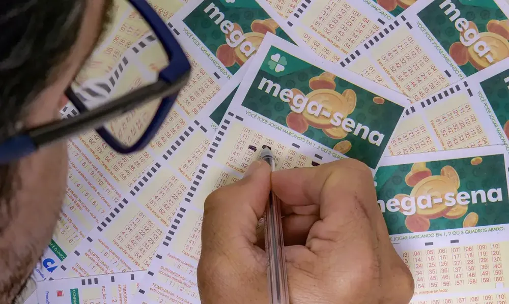 Ninguém acerta os números da Mega-Sena e prêmio vai para R$ 55 milhões