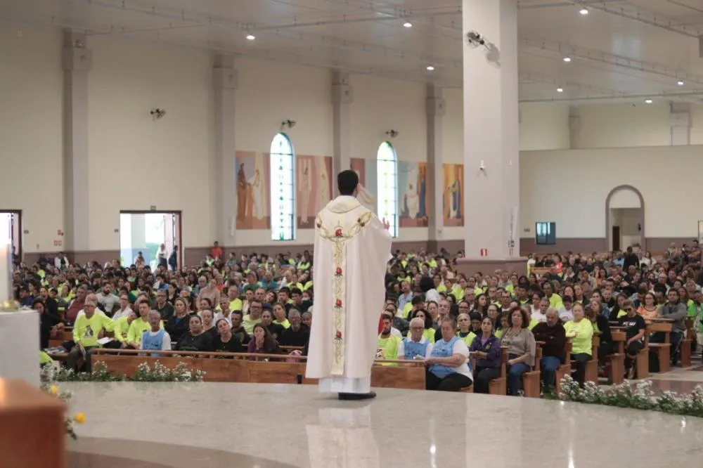 Com Santa Rita de Cássia, fiéis são peregrinos de esperança em novena que já mobiliza milhares