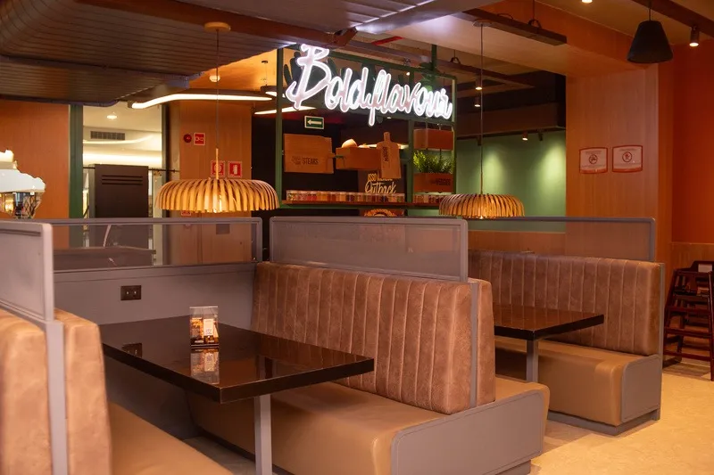 Outback investe R$ 5 milhões e inaugura restaurante em Franca 
