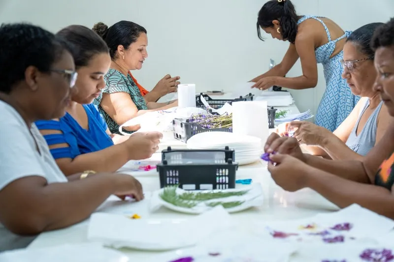 Instituição Aparecido Savegnago promove oficinas para mães de alunos em Sertãozinho