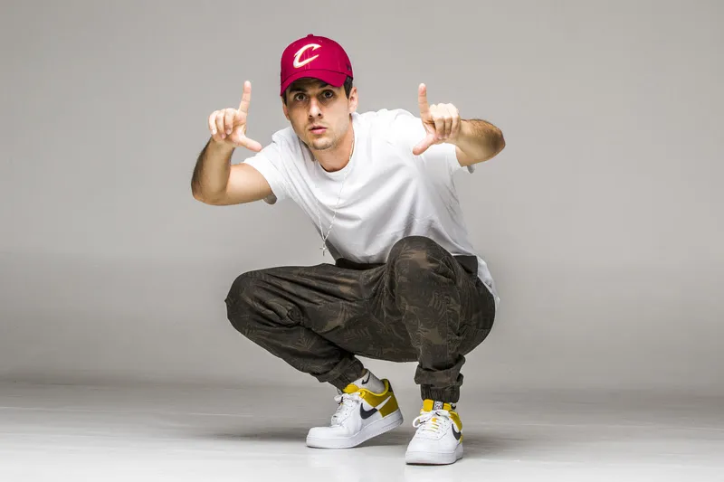 Um dos principais nomes do hip hop nacional, Fabio Brazza será uma das atrações da final do Concurso de Bandas do João Rock - Crédito: Divulgação