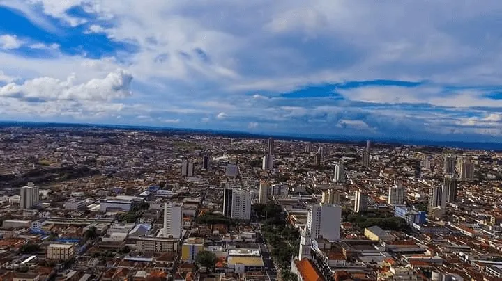 Frente fria traz temporais e queda de temperatura para Franca nesta Segunda e Terça-Feira