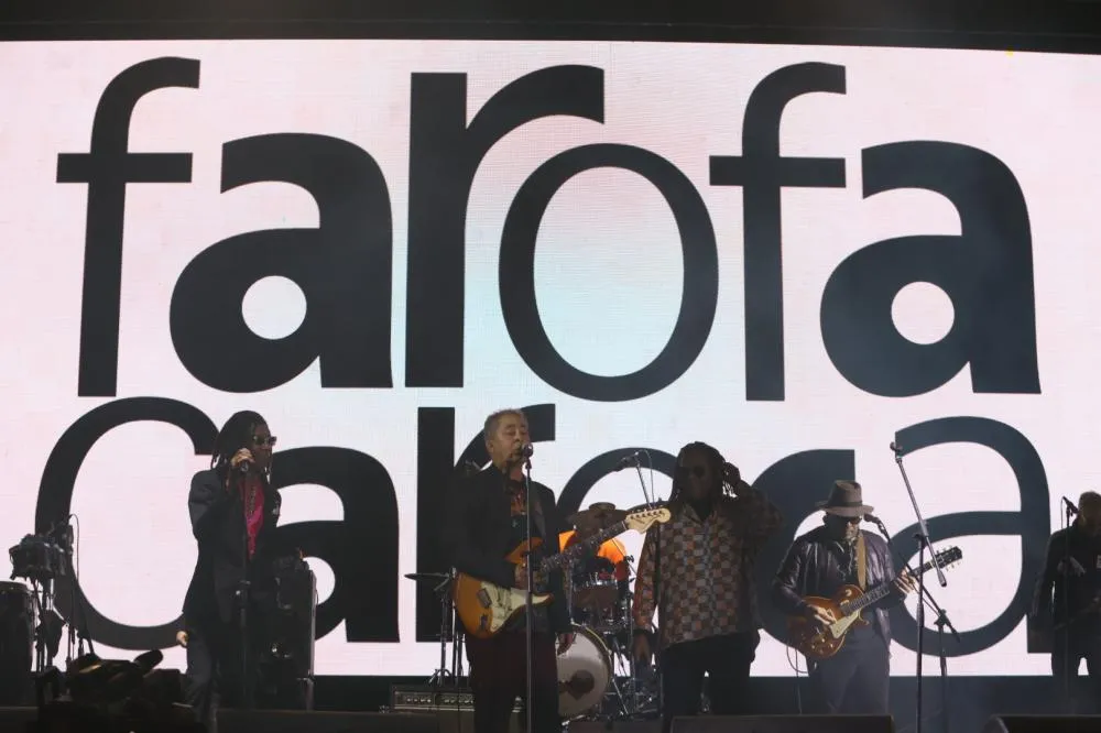 Farofa Carioca dita o swing no Palco Brasil