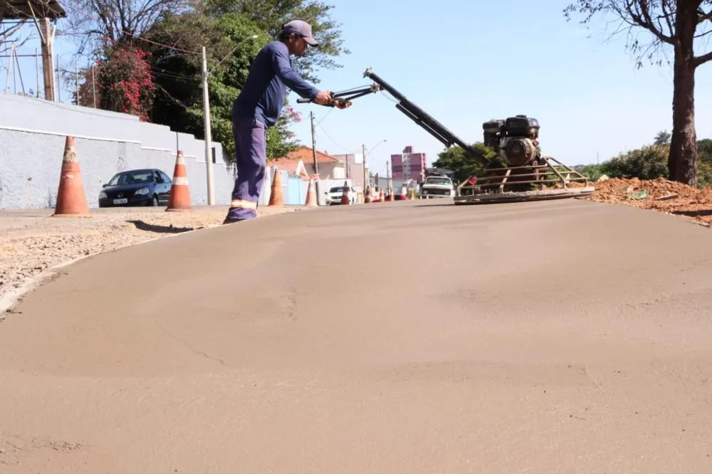 “Calçada Segura” Avança em Franca: Vila Exposição e Jardim Paulista Ganham Melhorias