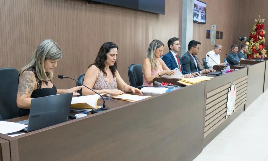 Câmara de Franca adia concessão da Área Azul, aprova isenção de IPTU e autoriza venda de imóveis