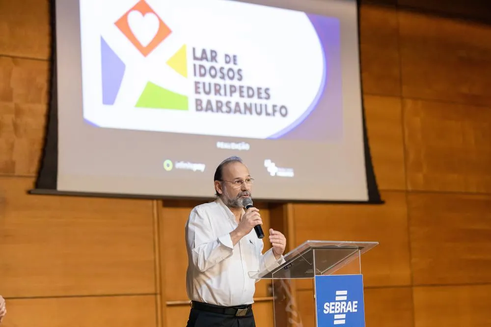 Sebrae-SP doa mais 167 kg de alimentos para o Lar de Idosos Eurípedes Barsanulfo em Franca