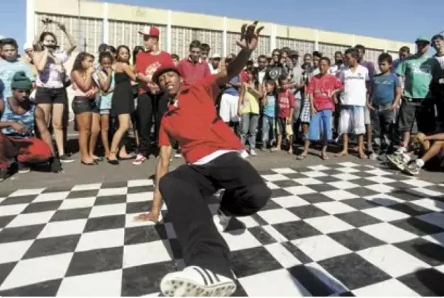 Prefeitura e Casa do Hip-Hop oferecem aulas gratuitas de breaking em Franca