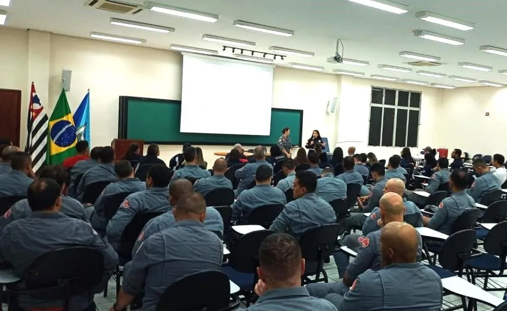 Treinamento no Uni-FACEF reúne equipes do SAMU e do Corpo de Bombeiros em Franca