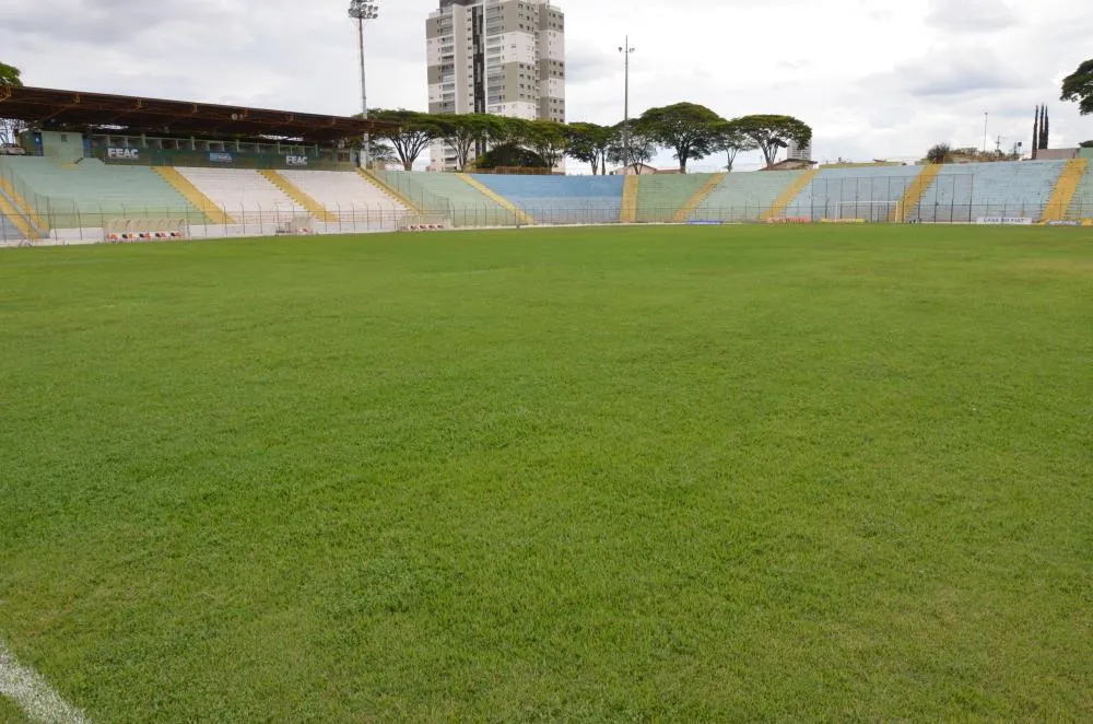 Francana entra em campo na Copinha com apoio da Prefeitura