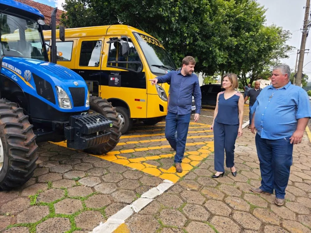 Deputada Graciela entrega veículos e equipamentos em Patrocínio Paulista e Jeriquara 