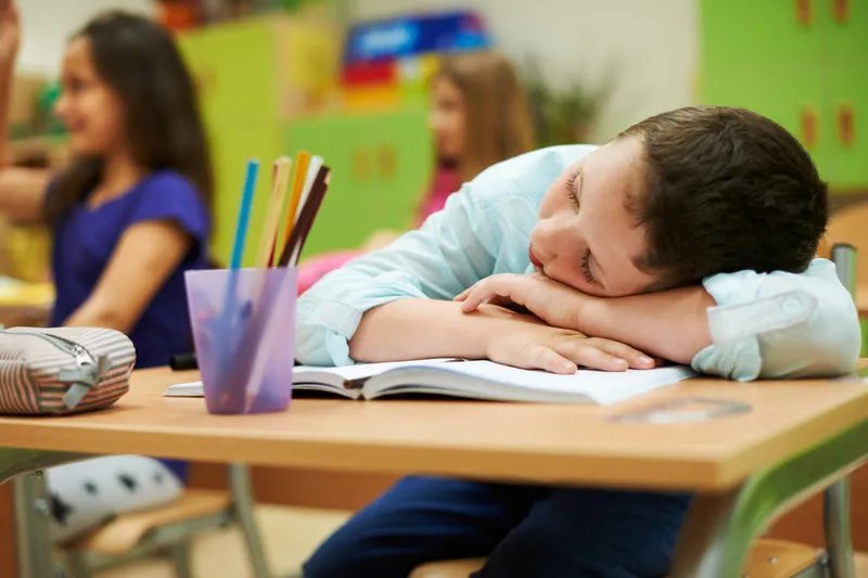  Como as primeiras semanas de aula podem afetar a saúde física e emocional das crianças?