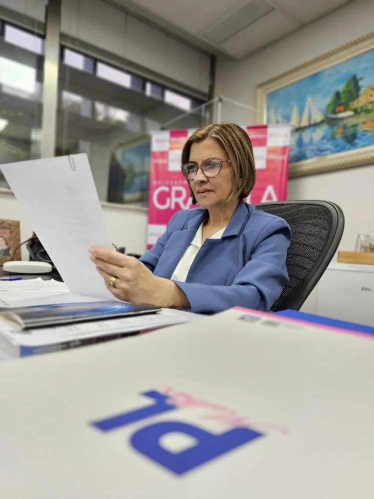 Projeto da deputada Delegada Graciela prioriza tornozeleiras eletrônicas para proteger vítimas de violência 