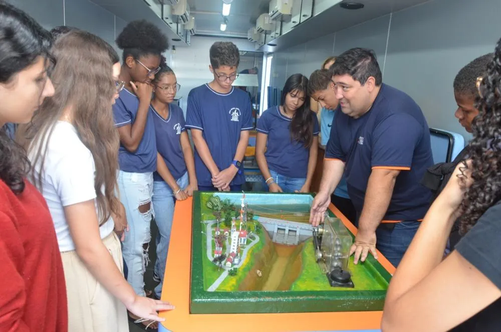 Ciênciamóvel leva exposições de biologia e corpo humano para escolas de Franca