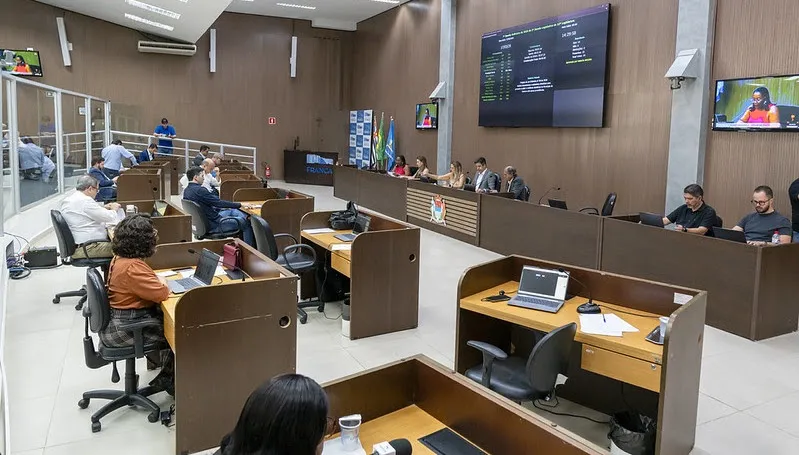 Câmara de Franca aprova reajuste de 5,43% e crédito de R$ 400 mil em sessão