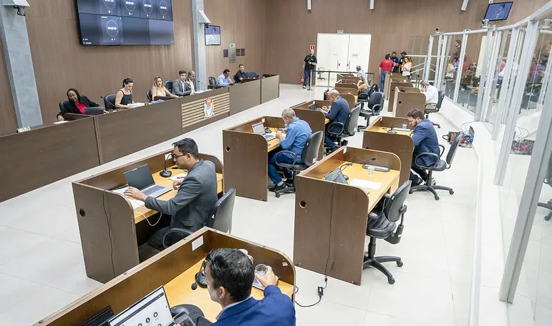 Câmara de Franca aprova projetos sobre saúde, economia e repasses sociais