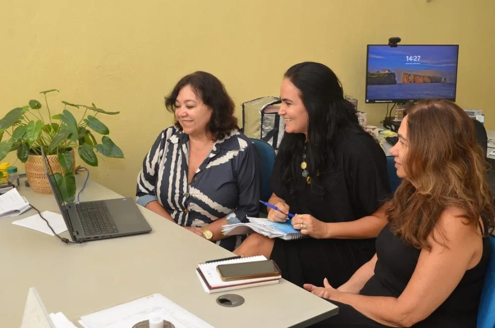 Franca apresenta políticas de acolhimento em reunião com equipe da capital paulista