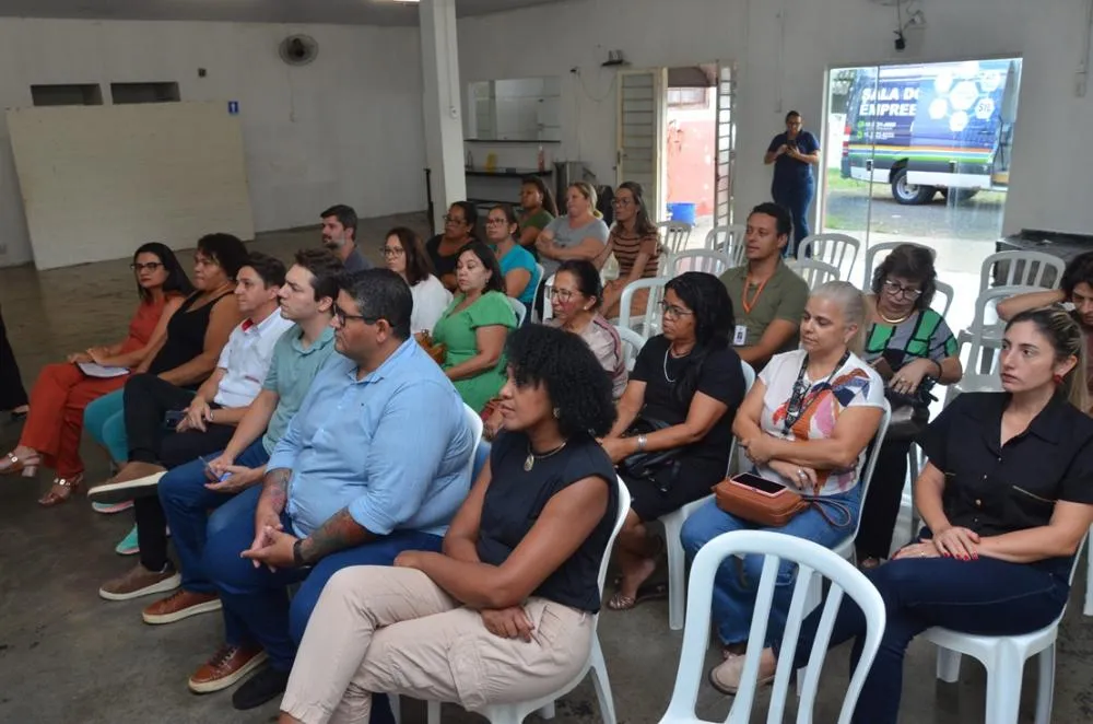 Programa Bora Crescer leva atendimento a bairros de Franca com foco em formalização