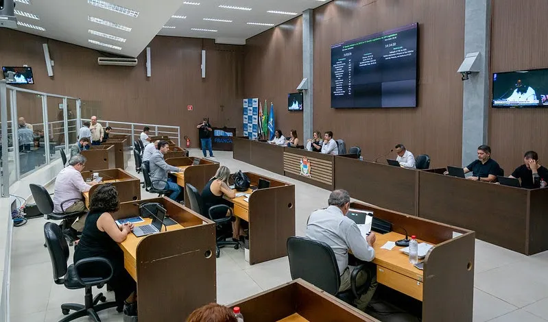 Câmara de Franca aprova projetos sobre saúde, violência de gênero e utilidade pública