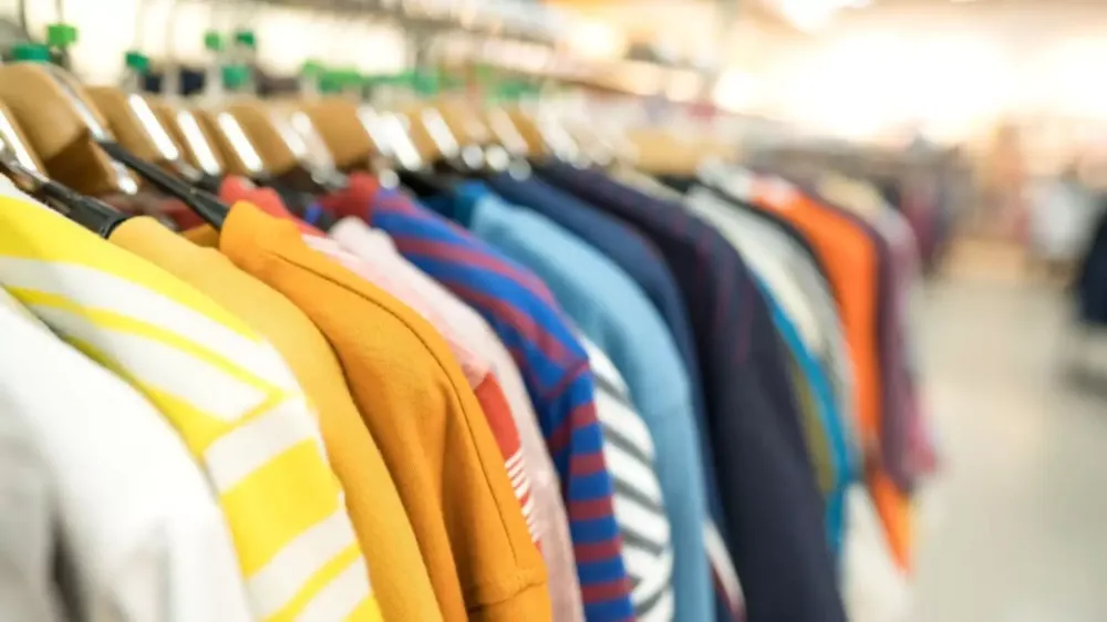 Bazar Moradia Digna oferece peças a partir de 2 reais e apoia famílias em vulnerabilidade social
