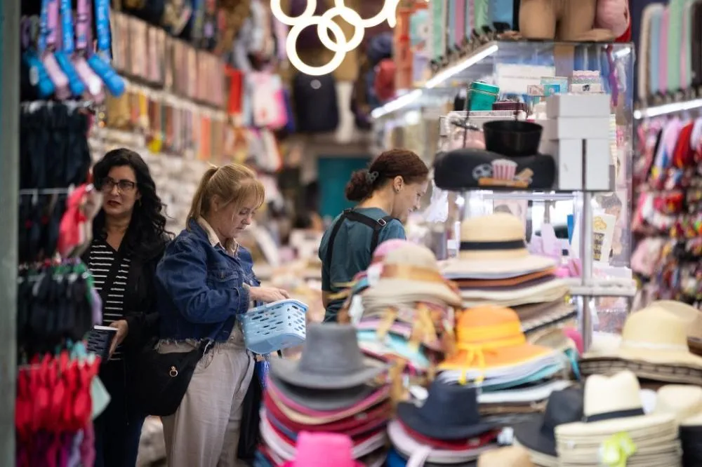 Operação Natal do Procon-SP fiscaliza mais de 500 lojas e mercados em todo o estado