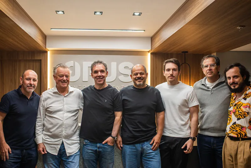 Rafael Bestetti (Chief Product and Operation Officer Opus Entretenimento), Carlos konrath (presidente do Conselho da Opus Entretenimento), Marcelo Rocci e Luit Marques (Criadores do João Rock), Lucas Zaffari (CEO da Opus Entretenimento),Sérgio Peixoto (di