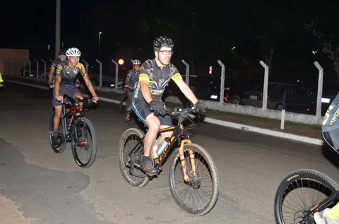 Passeio Ciclístico Noturno reúne ciclistas em percurso pelas principais avenidas de Franca