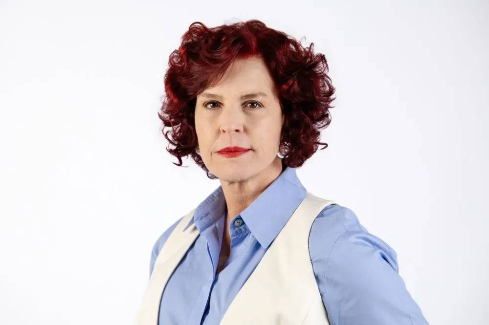 Flávia Lancha anuncia pré-candidatura à deputada estadual com vídeo inspirado na coragem de fazer