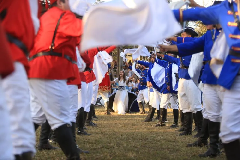 Cavalhadas da Franca reúnem milhares de pessoas e celebram quase dois séculos de tradição