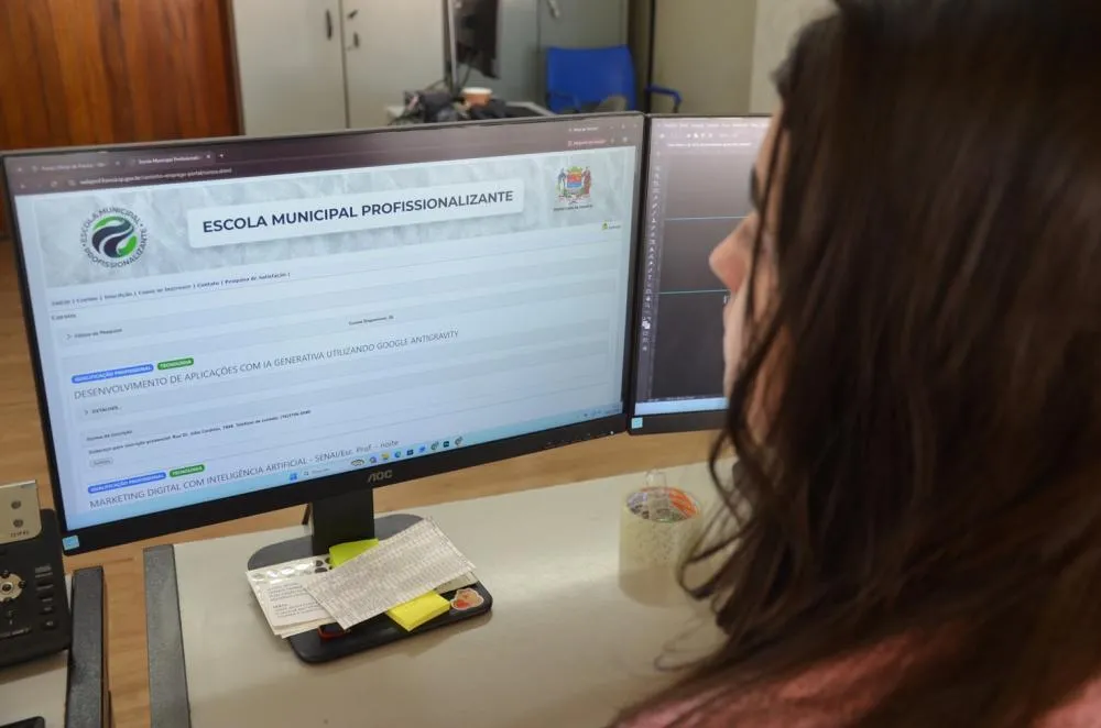 Prefeitura abre inscrições para cursos gratuitos de Inteligência Artificial e qualificação profissional
