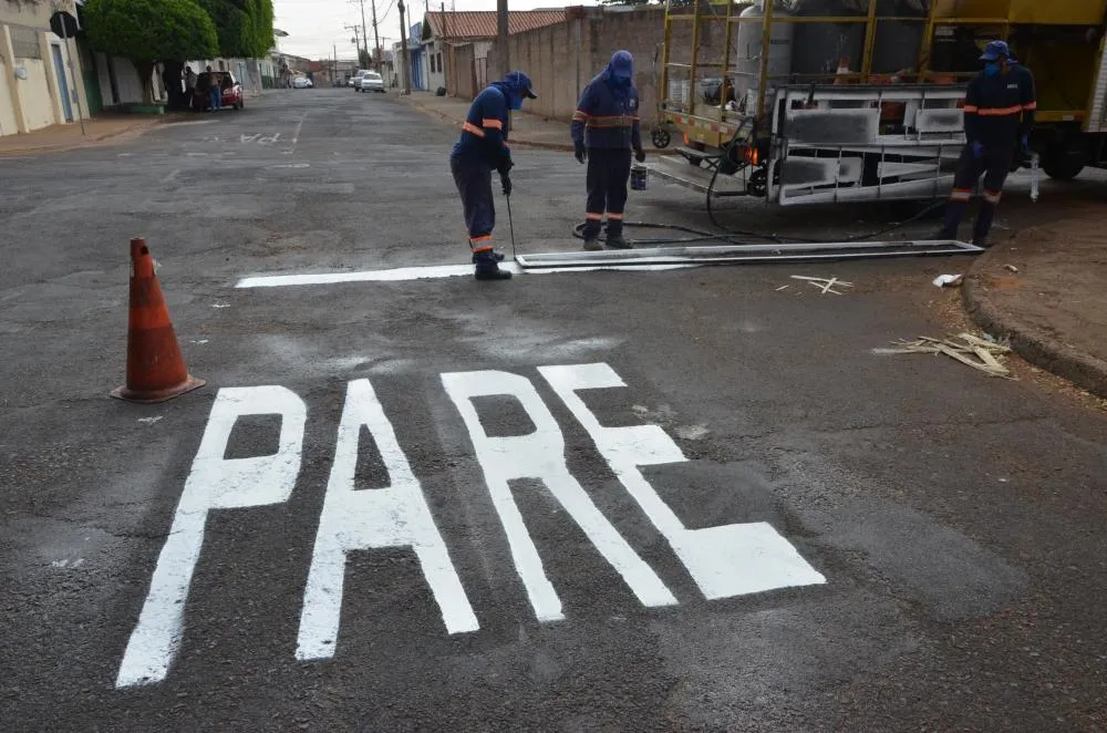 Franca recebe revitalização de sinalização viária em diversas regiões da cidade