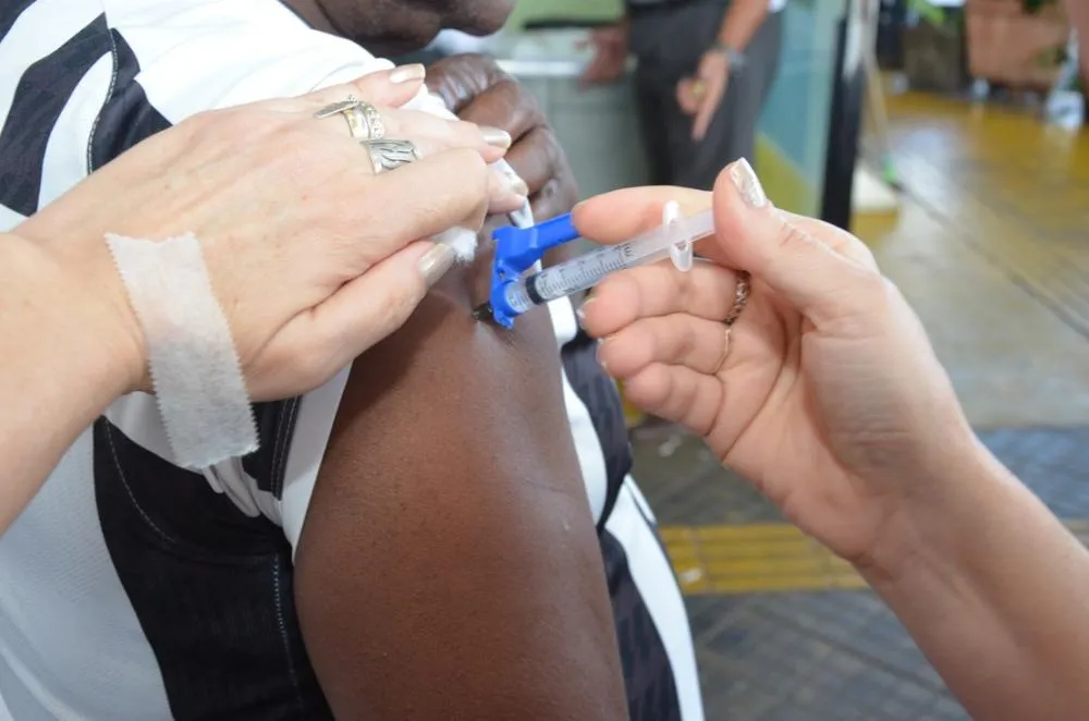 Franca inicia campanha de multivacinação para atualizar cadernetas de crianças e adolescentes