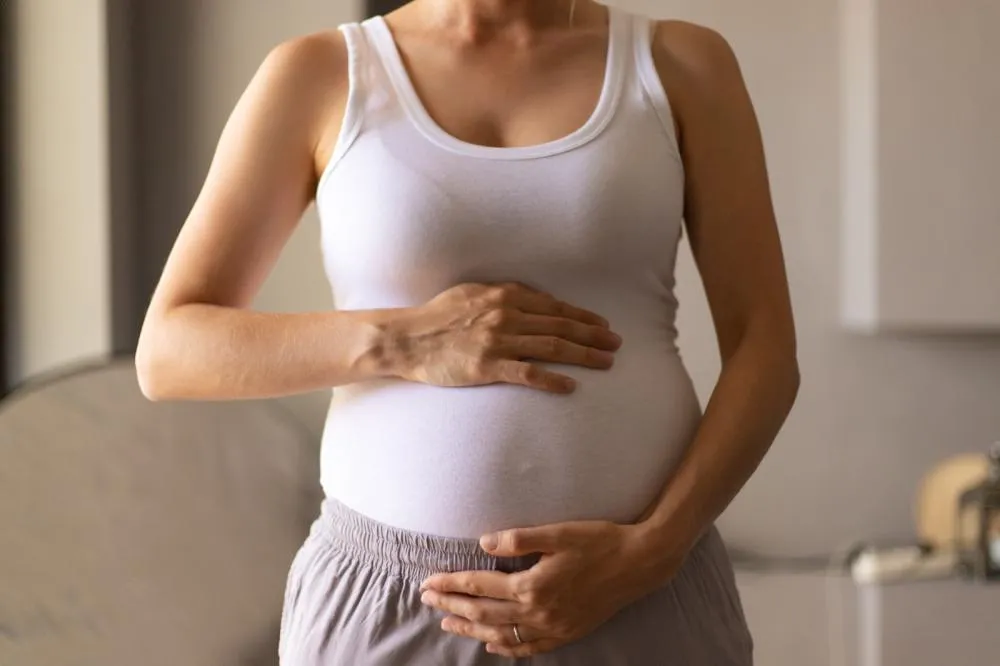 Gestação aumenta demanda por nutrientes e exige atenção além da quantidade consumida 