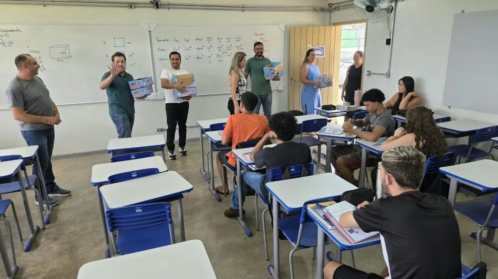 Escola de Restinga começa a funcionar após 16 anos