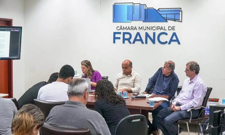 Reformas administrativas e criação de nova secretaria avançam nas Comissões da Câmara de Franca