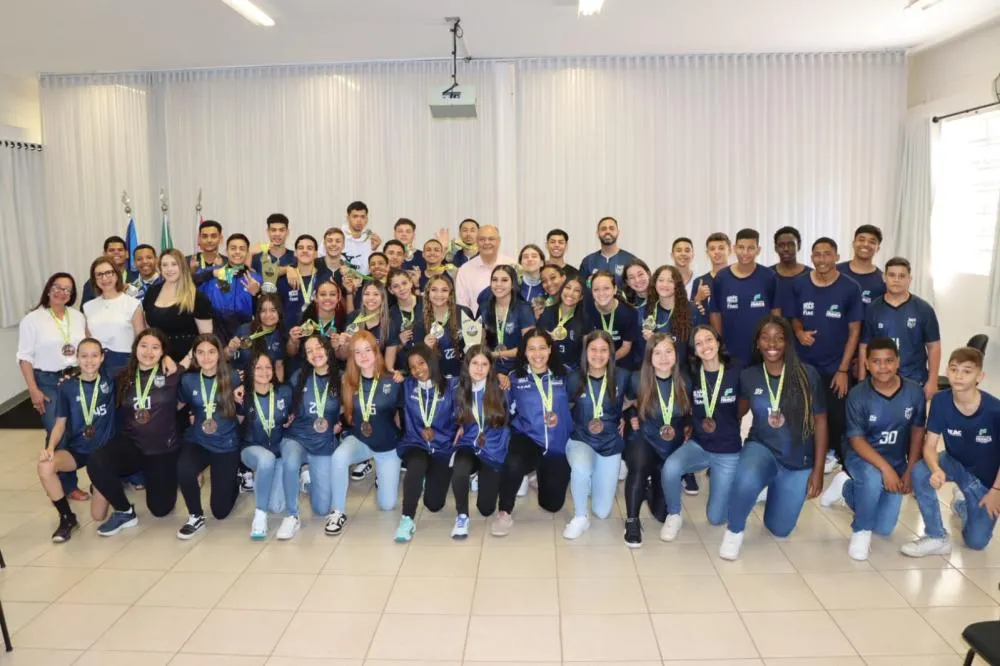 Ouro, Prata e Bronze: Handebol e Xadrez de Franca Brilham nos Jogos Escolares do Estado