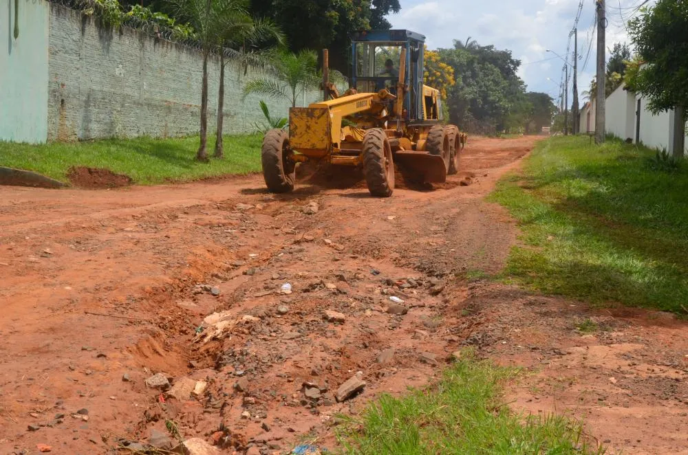 Prefeitura intensifica manutenção nas estradas rurais de Franca