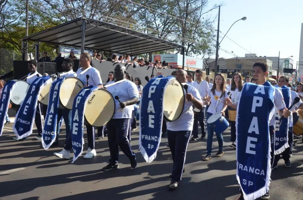 EMEB ‘Etelgina Viveiros’ celebra Independência com teatro e desfile em Franca
