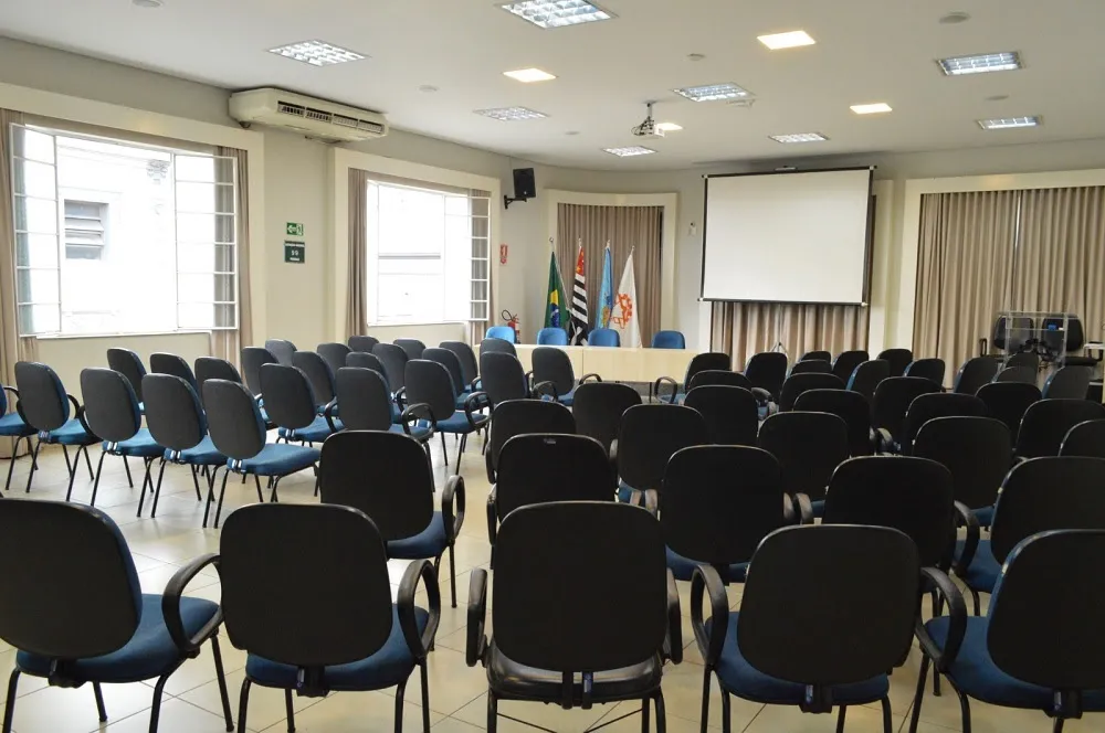 Câmara Municipal de Franca realiza 7ª Sessão Ordinária de 2025 no Centro Empresarial da ACIF
