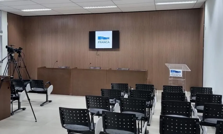 Câmara de Franca debate regularização de imóveis até 200 m² e projetos voltados à saúde e representatividade feminina