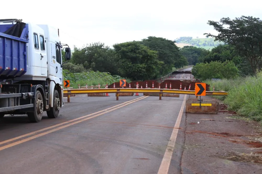 Deputada Graciela cobra reparo urgente de ponte na Fábio Talarico